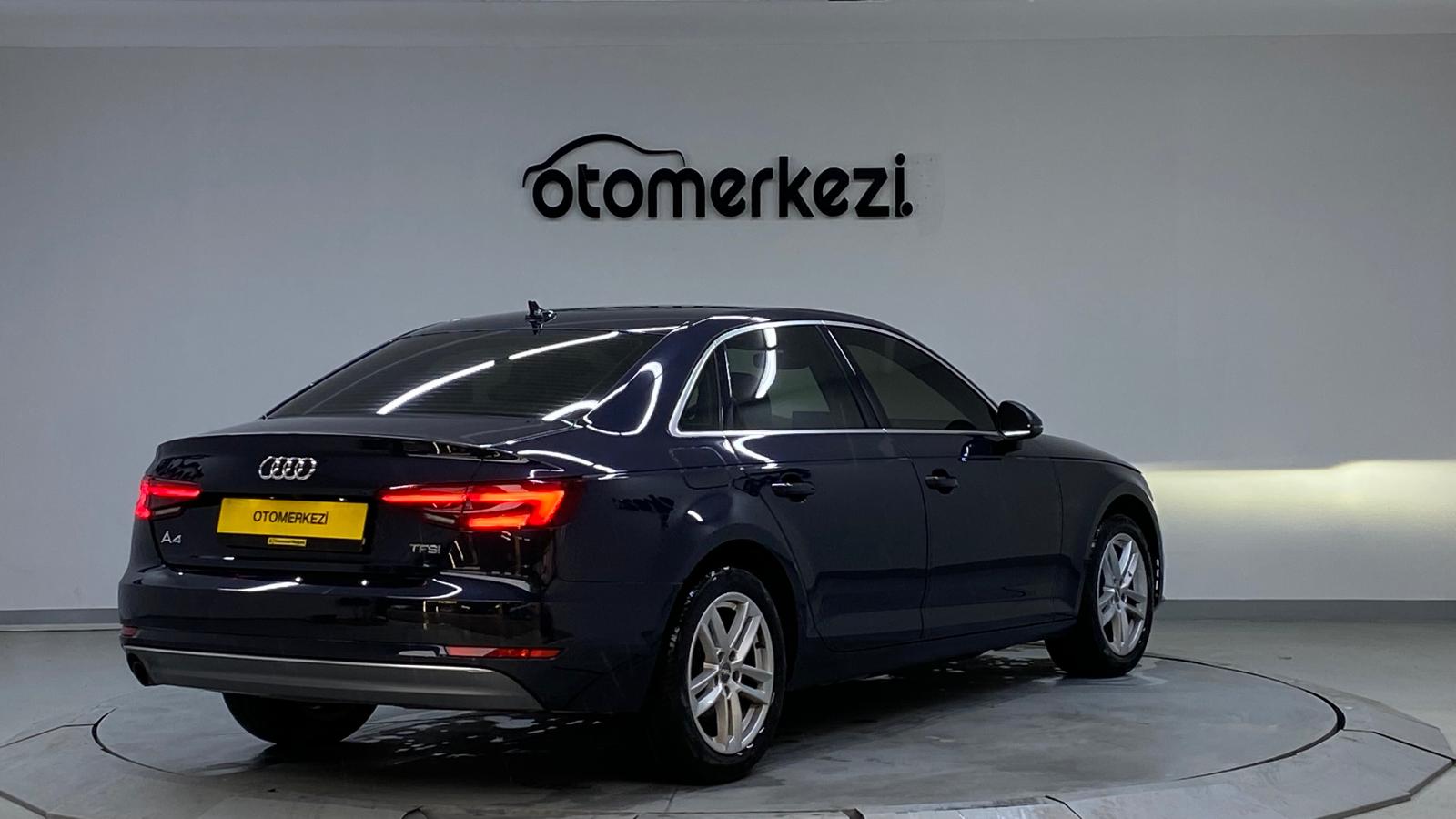 AUDI A4 5